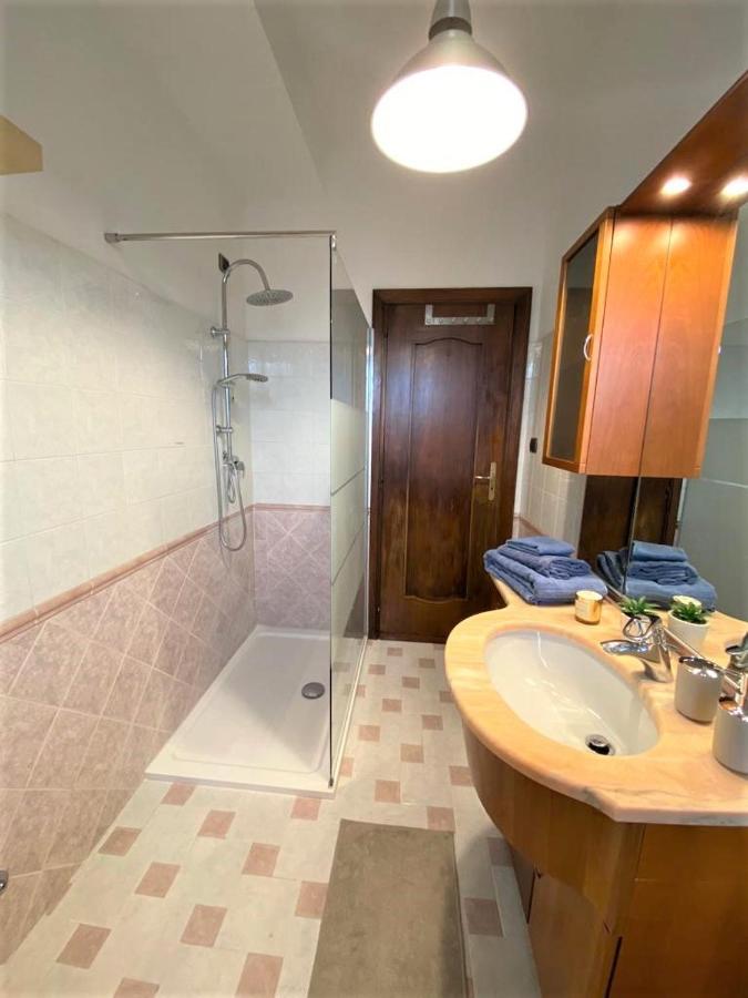 Casa Viola A 900 Mt Dalla Staz. Centrale Pescara Bagian luar foto