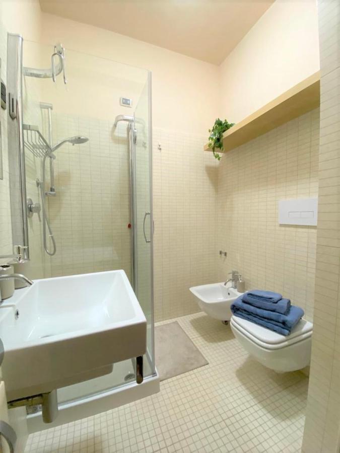 Casa Viola A 900 Mt Dalla Staz. Centrale Pescara Bagian luar foto