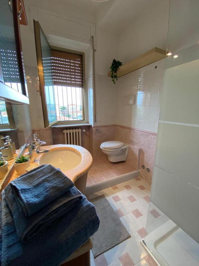 Casa Viola A 900 Mt Dalla Staz. Centrale Pescara Bagian luar foto