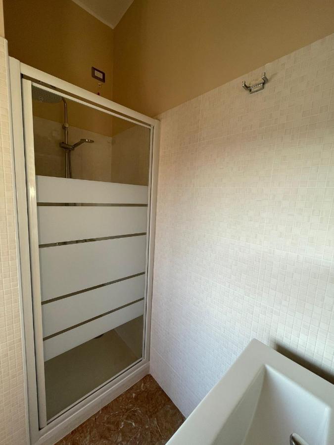 Casa Viola A 900 Mt Dalla Staz. Centrale Pescara Bagian luar foto