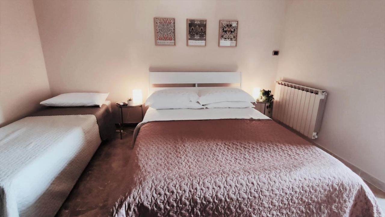 Casa Viola A 900 Mt Dalla Staz. Centrale Pescara Bagian luar foto