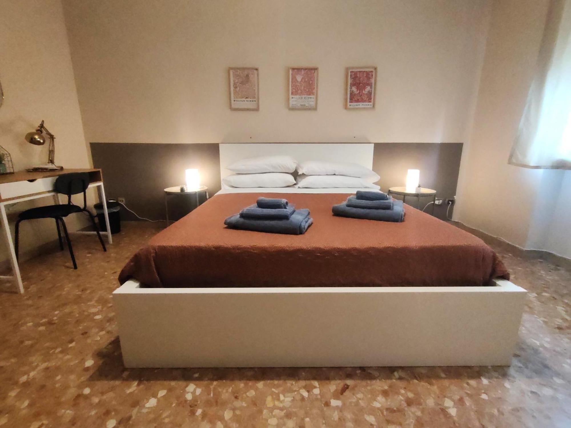 Casa Viola A 900 Mt Dalla Staz. Centrale Pescara Bagian luar foto